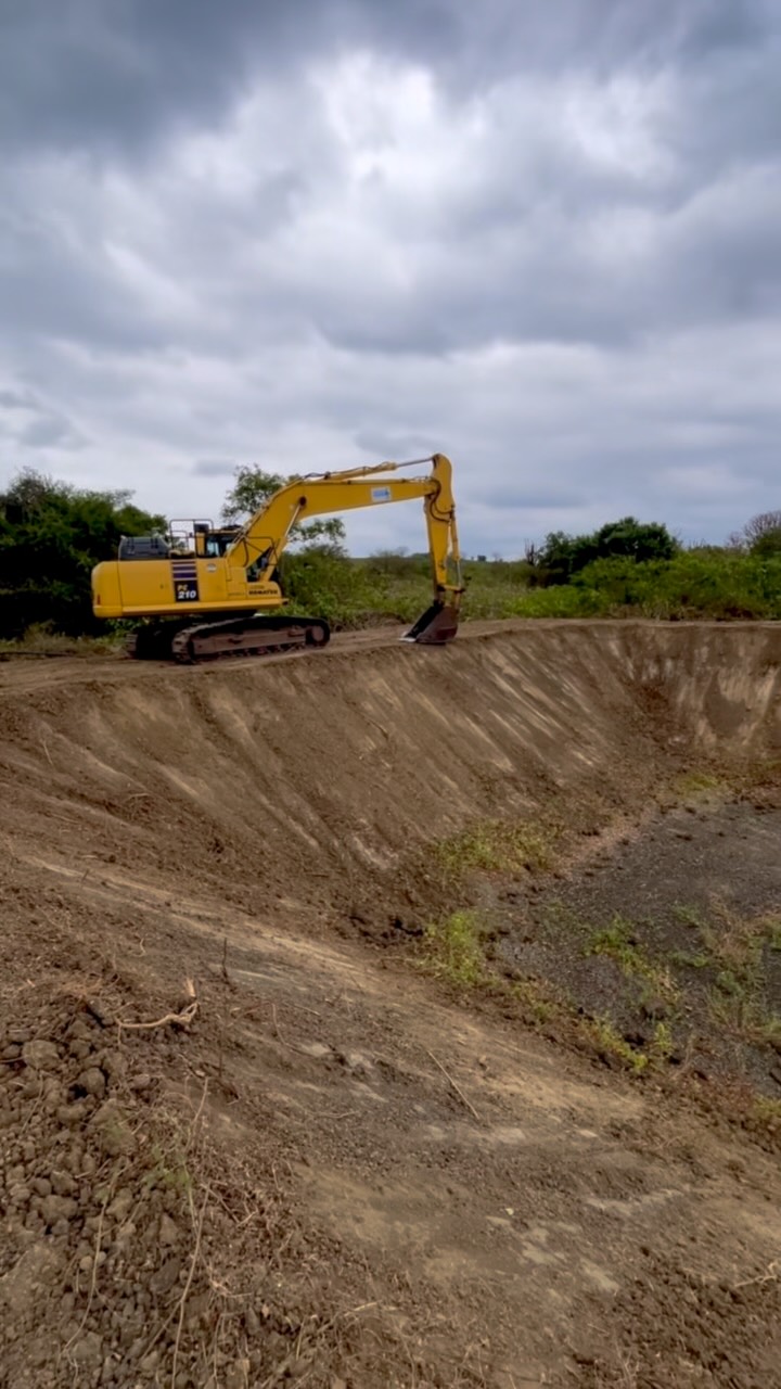 Prefectura y GAD Progreso reparan albarradas para proteger el agro local